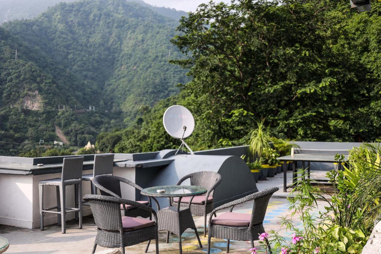Bunkstay Coworking Hostel & Glamping Rishīkesh Exterior foto