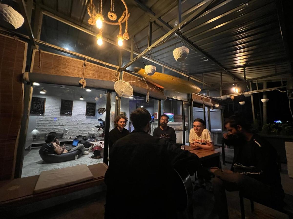 Bunkstay Coworking Hostel & Glamping Rishīkesh Exterior foto