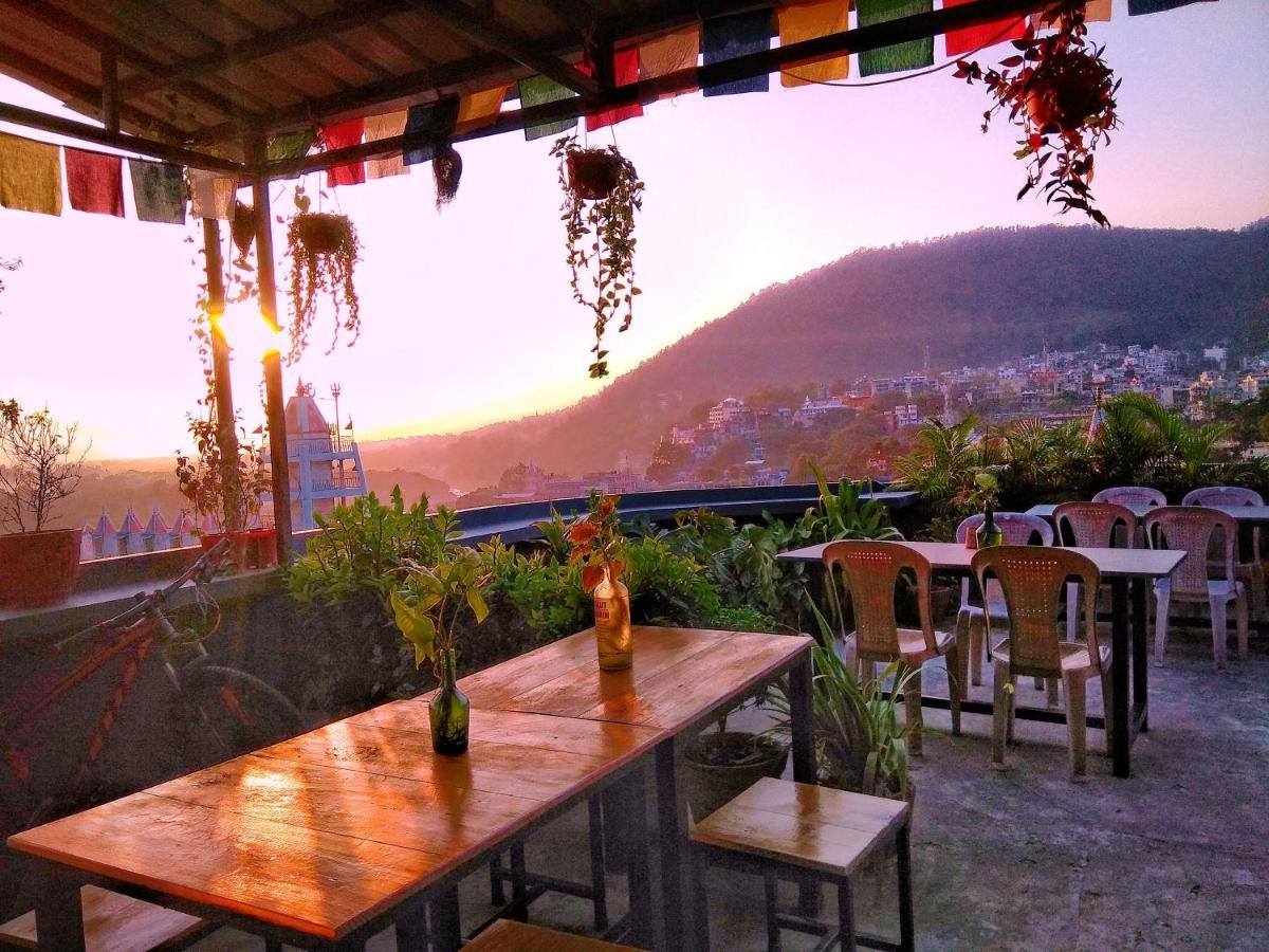 Bunkstay Coworking Hostel & Glamping Rishīkesh Exterior foto